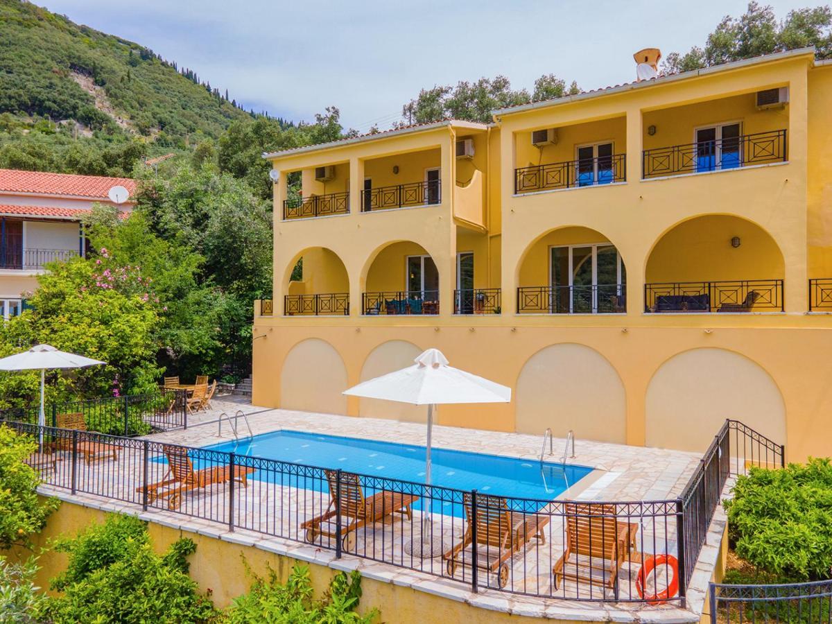 Villa Christina Nisaki  Екстер'єр фото