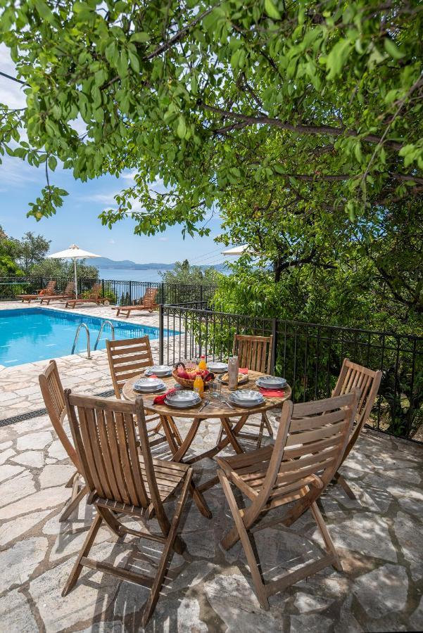 Villa Christina Nisaki  Екстер'єр фото
