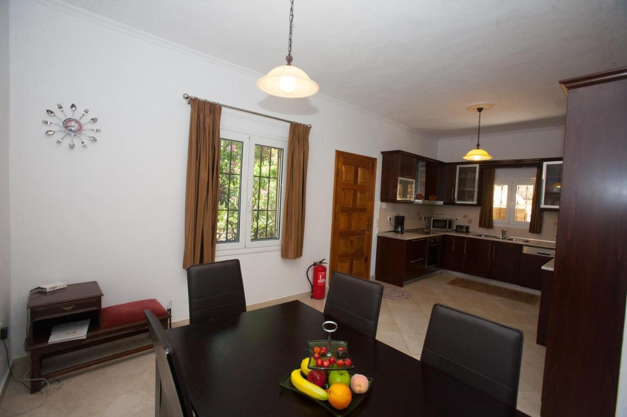 Villa Christina Nisaki  Екстер'єр фото